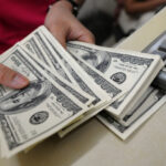 Khối ngoại là gì? Khối ngoại ảnh hưởng thế nào đến thị trường chứng khoán Việt Nam?